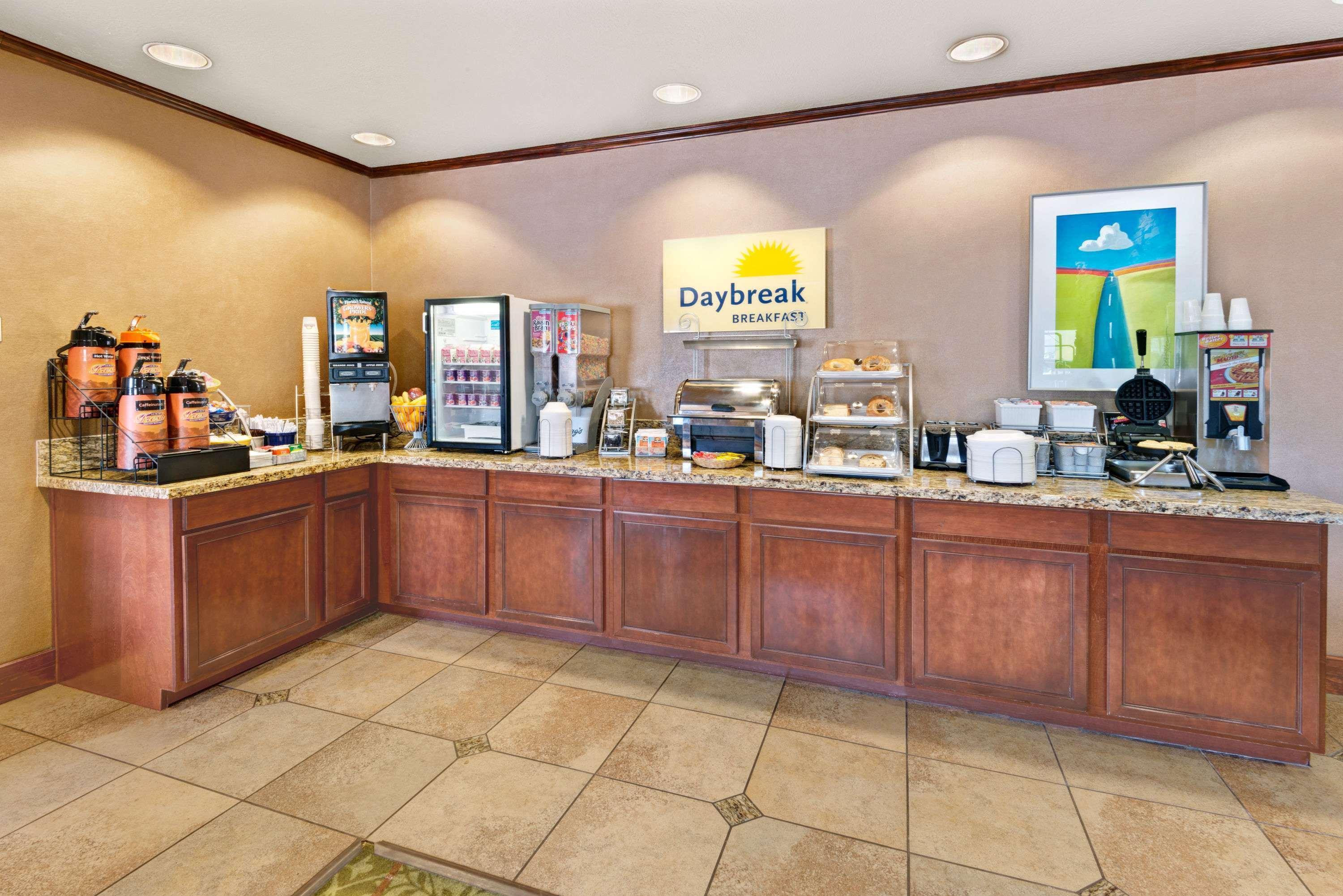 Days Inn By Wyndham Bernalillo Εξωτερικό φωτογραφία